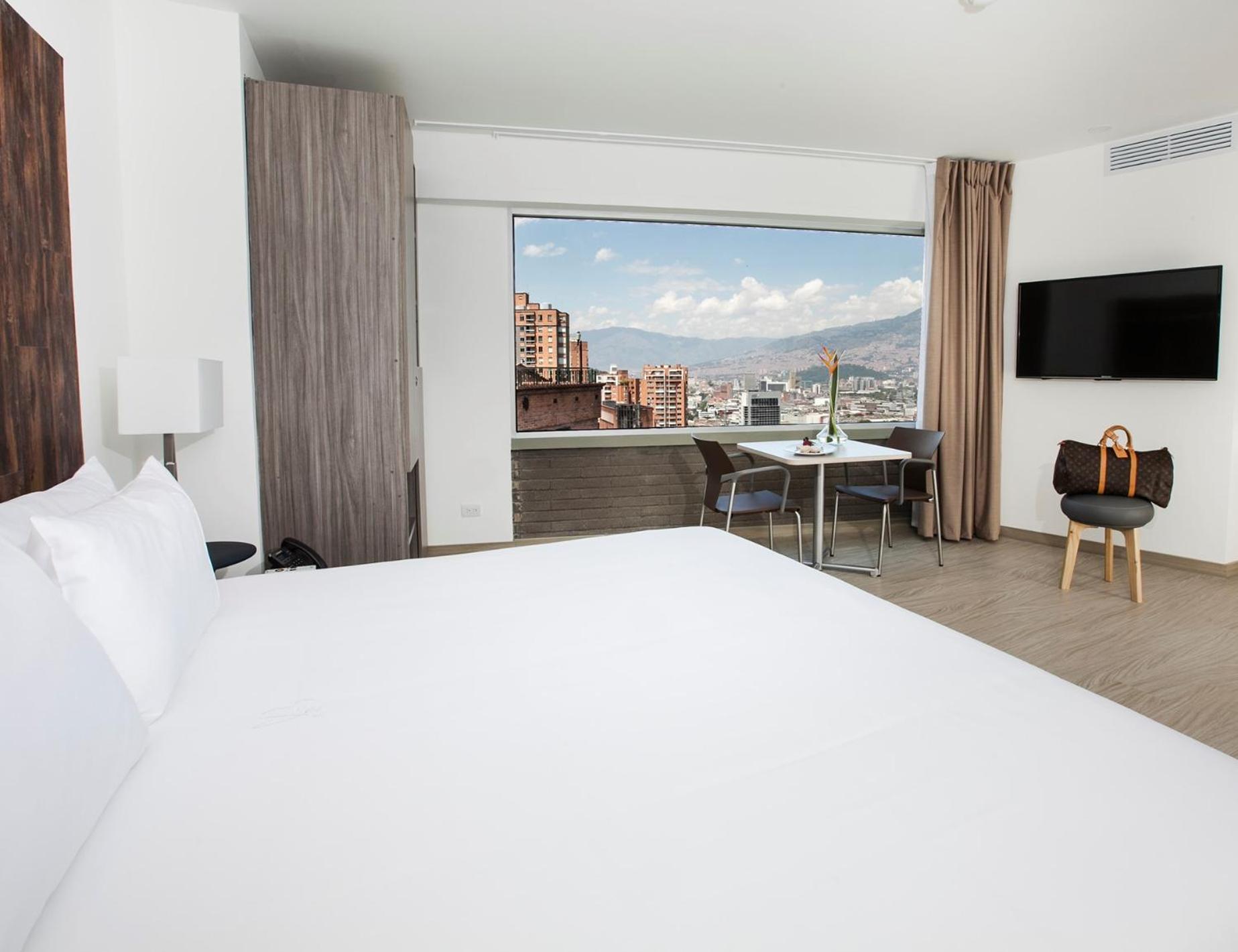 V Grand Hotel, A Member Of Radisson Individuals