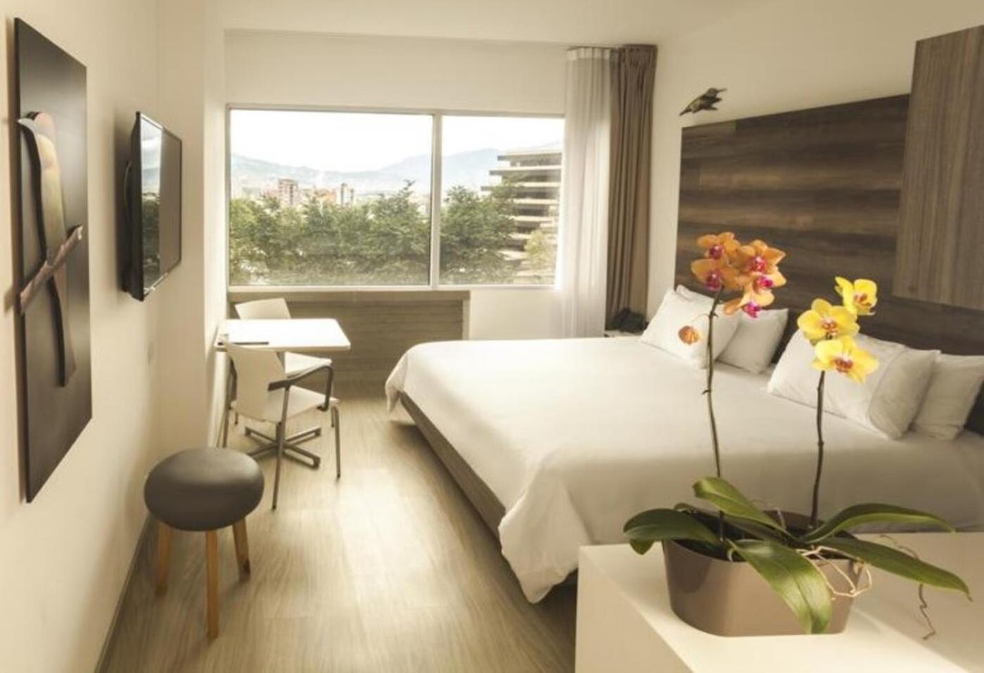 Hotel V Grand Hotel, A Member Of Radisson Individuals Medellín